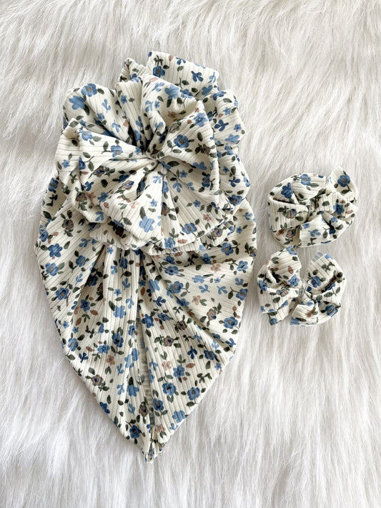 Dainty Floral Bows